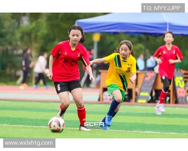 陈傲足球：从青涩少年到绿茵场上的闪耀明星之路